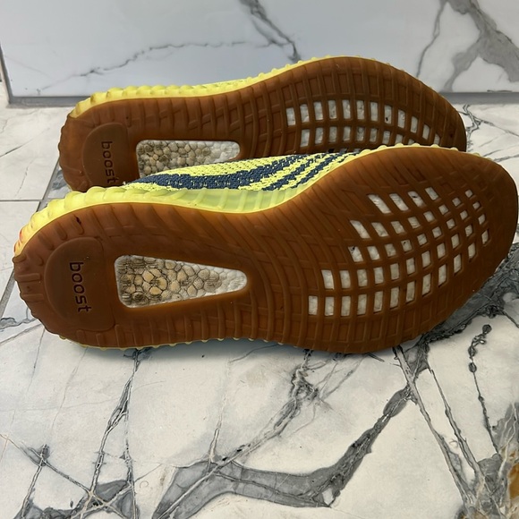 adidas Yeezy Boost 350 V2 'Semi Frozen Yellow' B37572 size US 11 - Picture 9 of 10